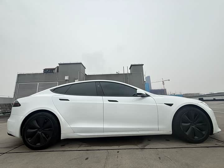 Фото 4 - Tesla Model S