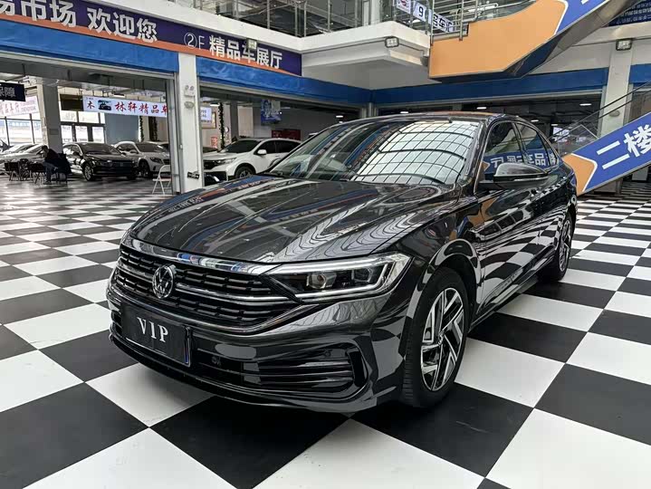 Фото 1 - Volkswagen Sagitar L