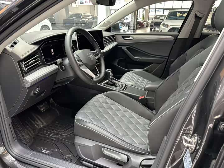 Фото 7 - Volkswagen Sagitar L