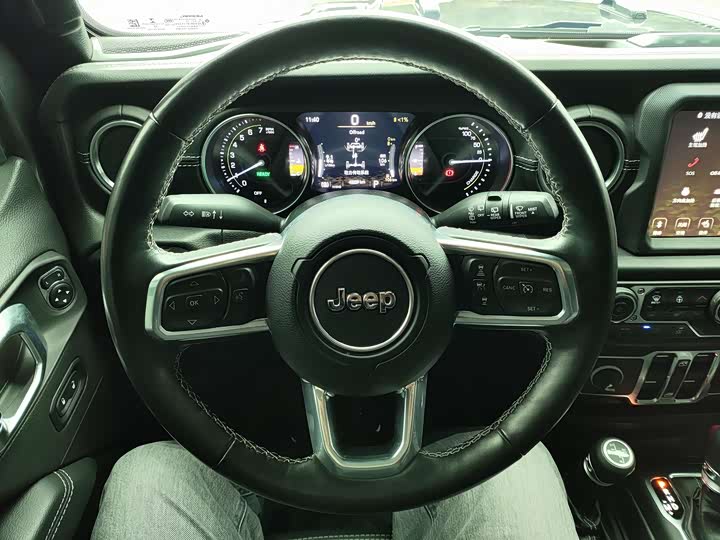 Фото 11 - Jeep Wrangler Hybrid