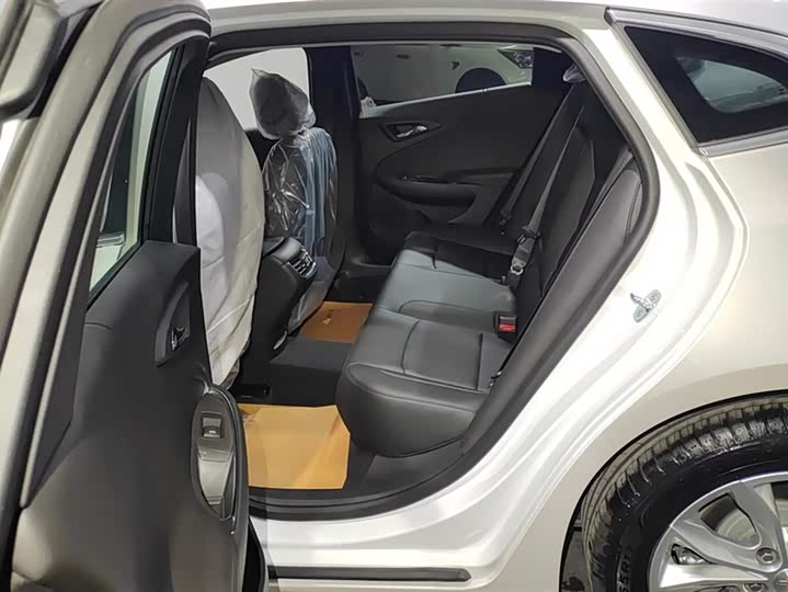 Фото 11 - Chevrolet Malibu XL