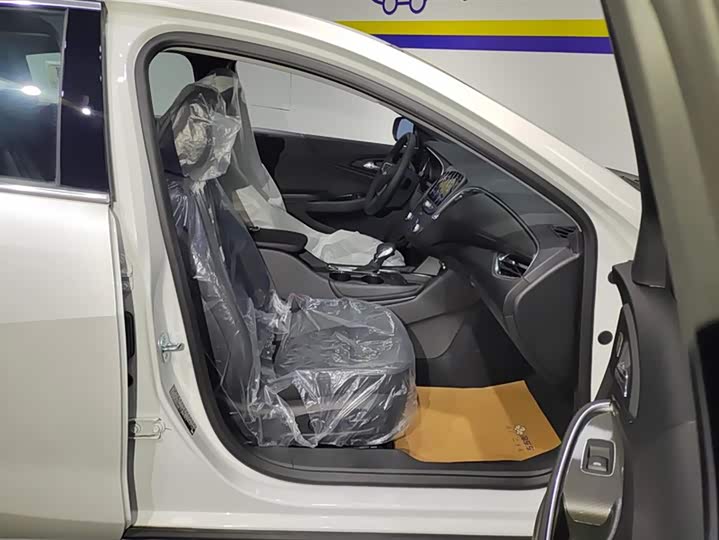 Фото 8 - Chevrolet Malibu XL