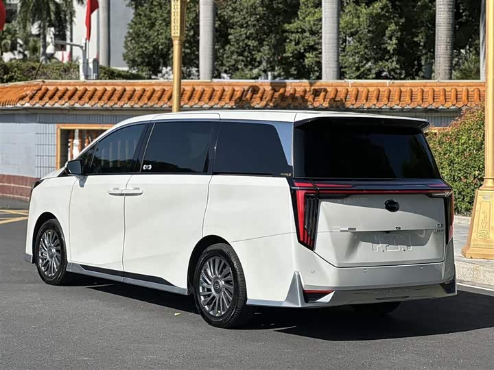 Фото 4 - GAC Trumpchi M8