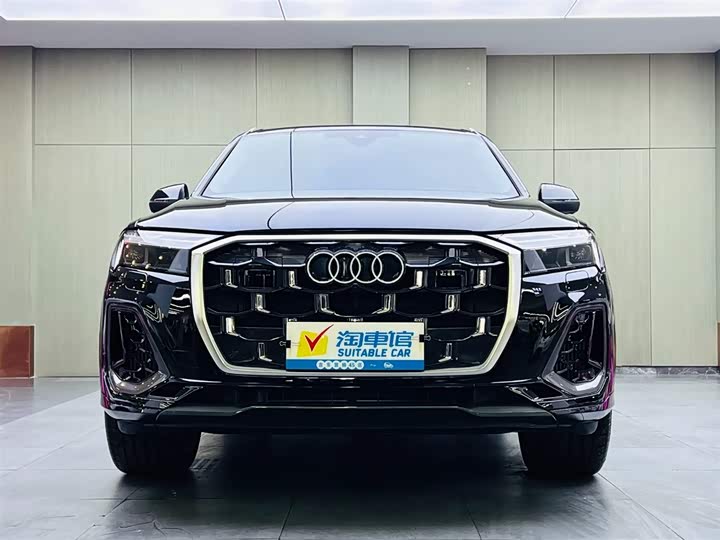 Фото 2 - Audi Q7
