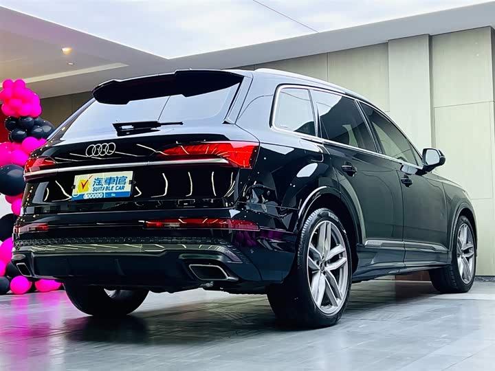 Фото 4 - Audi Q7