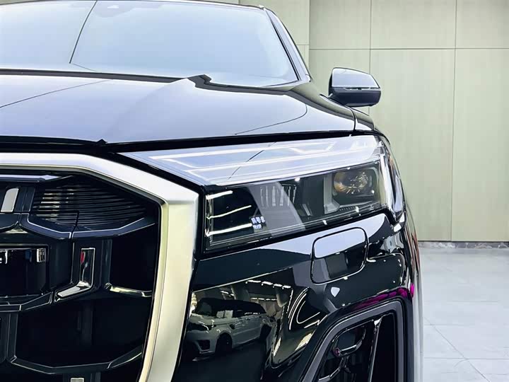 Фото 7 - Audi Q7