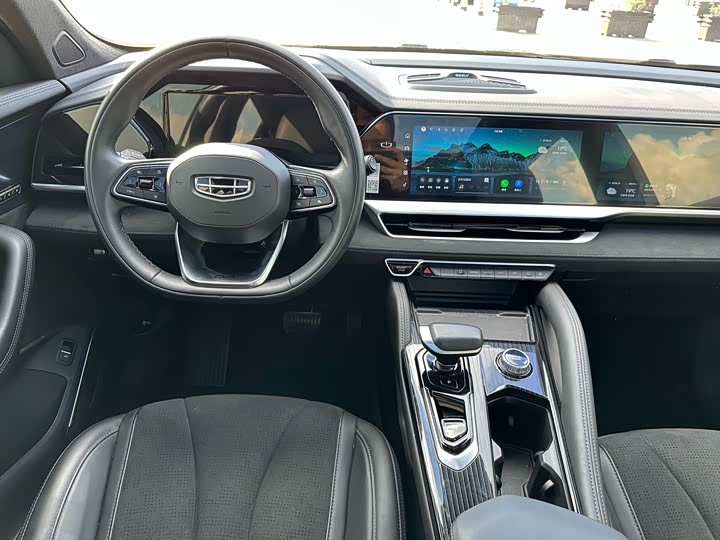 Фото 11 - Geely Monjaro