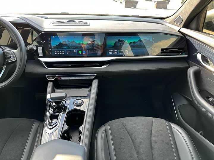 Фото 13 - Geely Monjaro