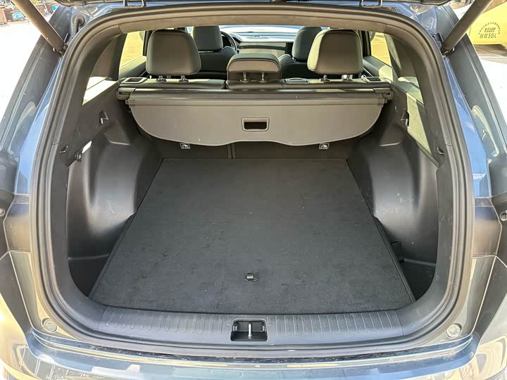 Фото 19 - Geely Monjaro