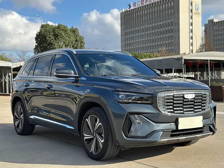 Фото 3 - Geely Monjaro