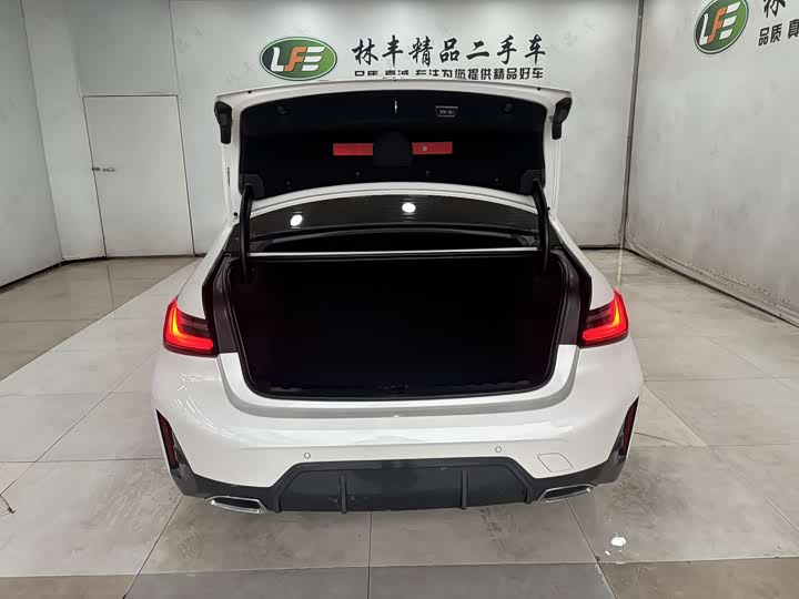 Фото 28 - BMW 3 Series