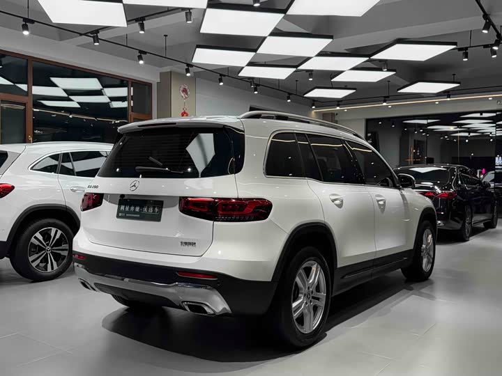 Фото 4 - Mercedes-Benz GLB-Class