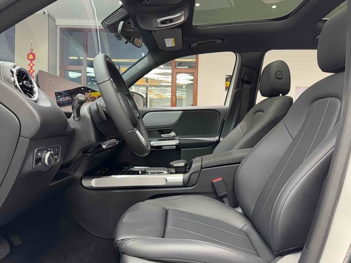 Фото 9 - Mercedes-Benz GLB-Class