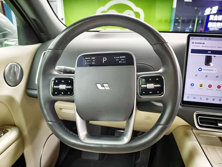 Фото 12 - LiXiang L7