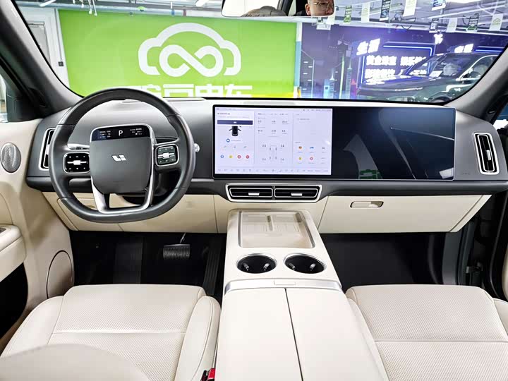 Фото 17 - LiXiang L7