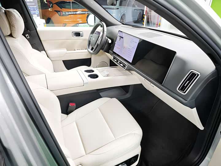 Фото 8 - LiXiang L7