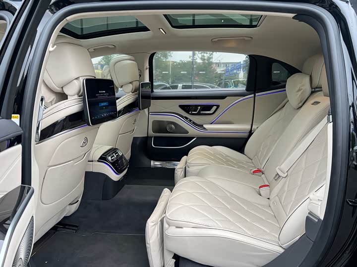 Фото 3 - Mercedes-Benz Maybach S-Class