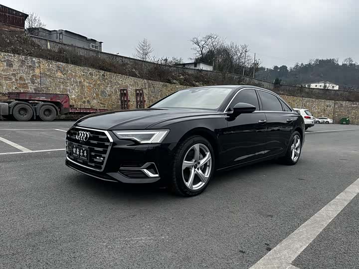 Фото 10 - Audi A6L