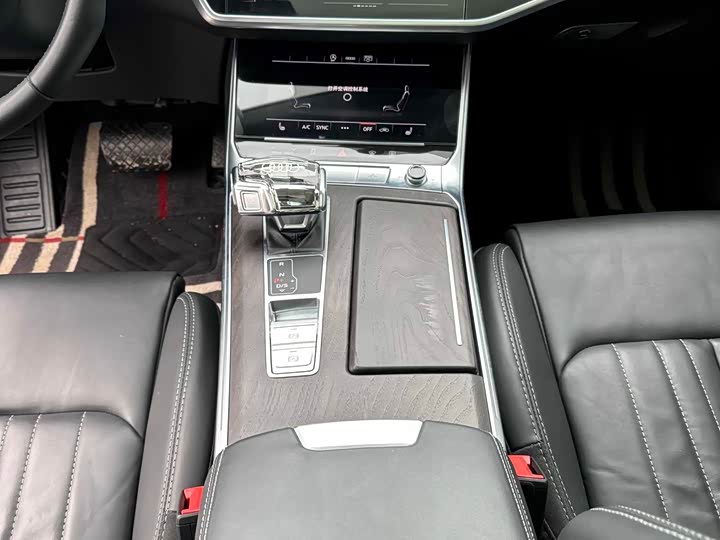 Фото 5 - Audi A6L