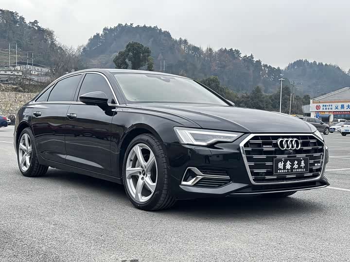 Фото 9 - Audi A6L