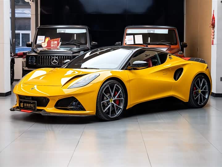 Фото 1 - Lotus Emira