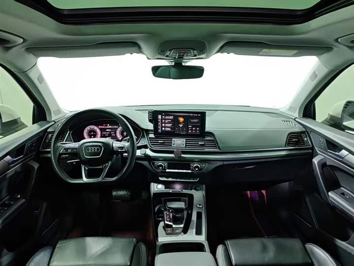 Фото 10 - Audi Q5L