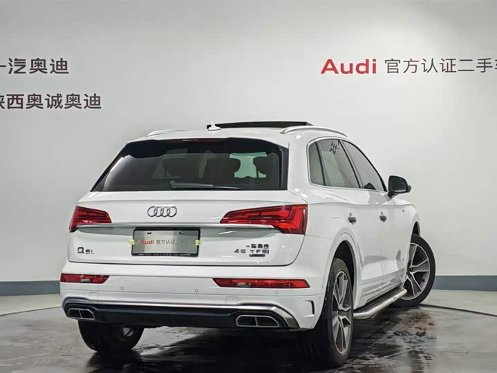 Фото 4 - Audi Q5L