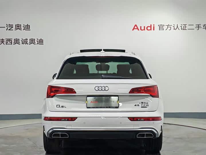 Фото 5 - Audi Q5L