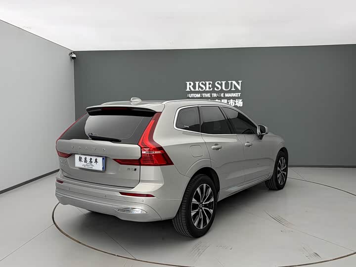 Фото 16 - Volvo XC60