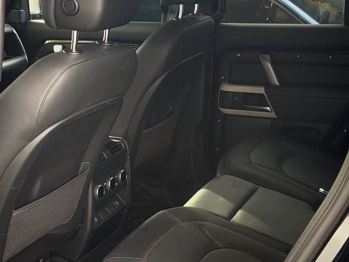 Фото 6 - Land Rover Defender