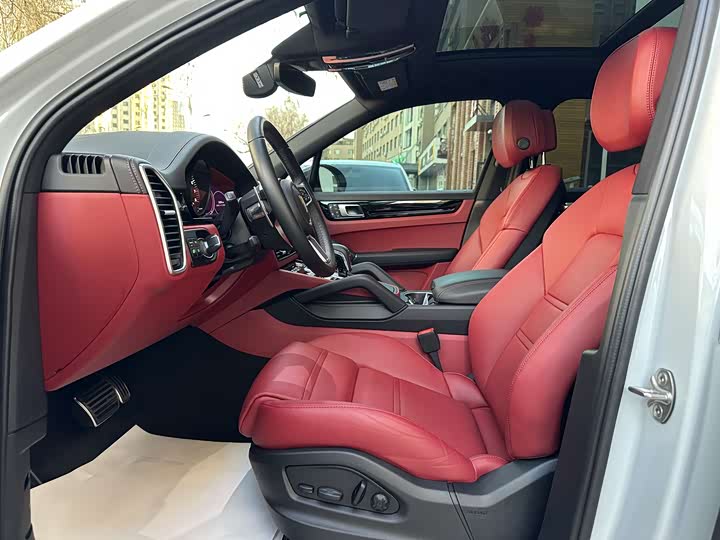 Фото 23 - Porsche Cayenne