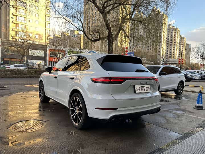 Фото 3 - Porsche Cayenne