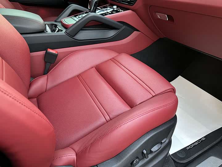 Фото 35 - Porsche Cayenne