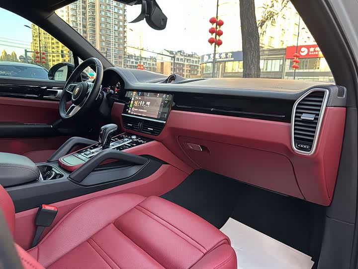 Фото 37 - Porsche Cayenne