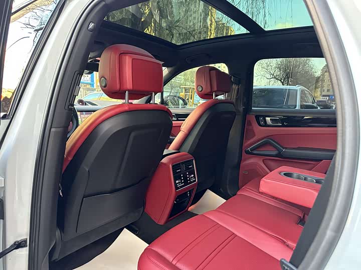 Фото 42 - Porsche Cayenne