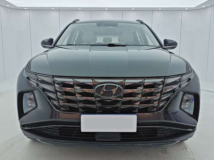Фото 2 - Hyundai Tucson L