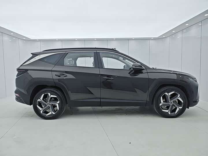 Фото 8 - Hyundai Tucson L