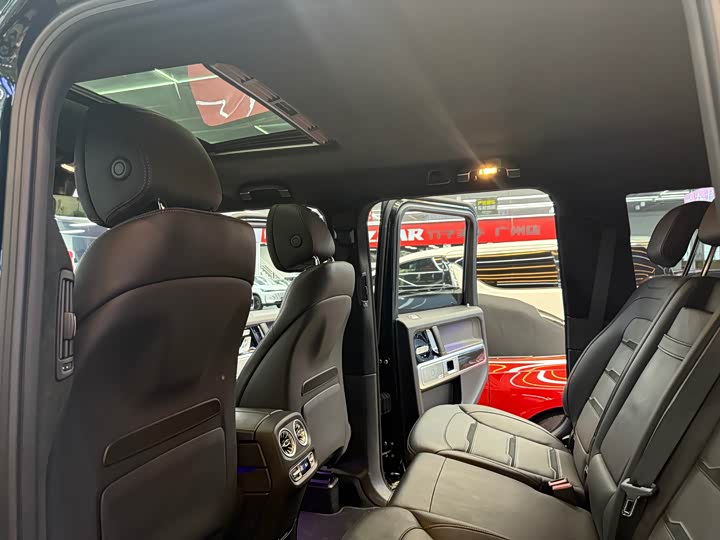 Фото 12 - Mercedes-Benz G-Class AMG