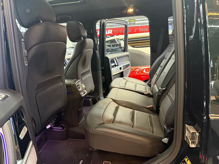 Фото 13 - Mercedes-Benz G-Class AMG