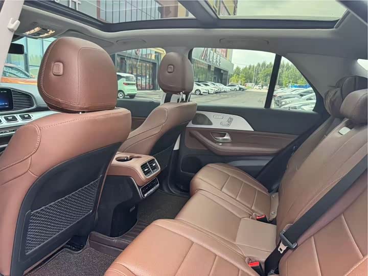 Фото 11 - Mercedes-Benz GLE-Class