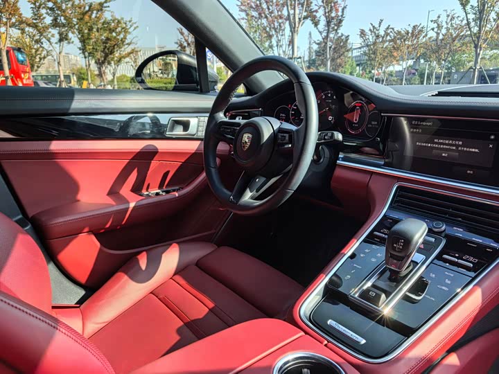 Фото 11 - Porsche Panamera