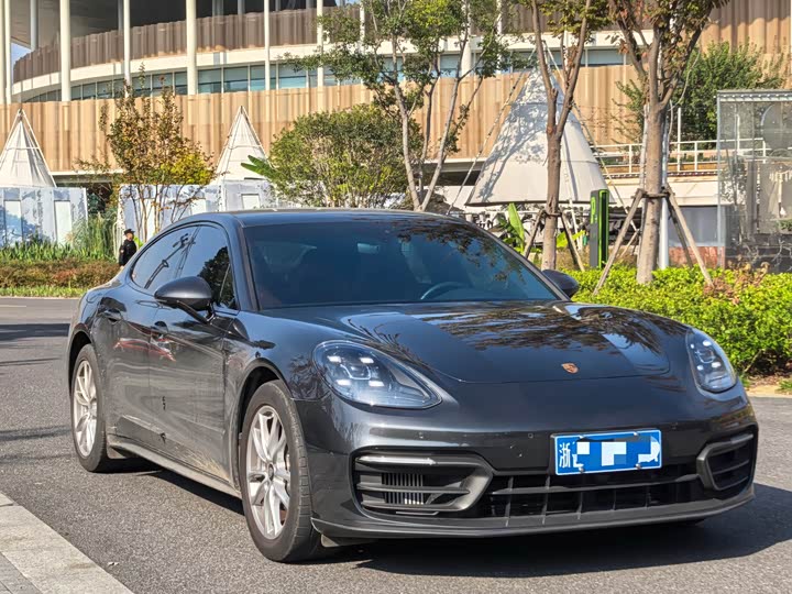 Фото 3 - Porsche Panamera