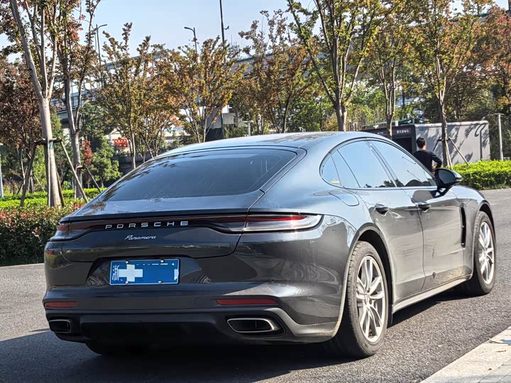 Фото 6 - Porsche Panamera