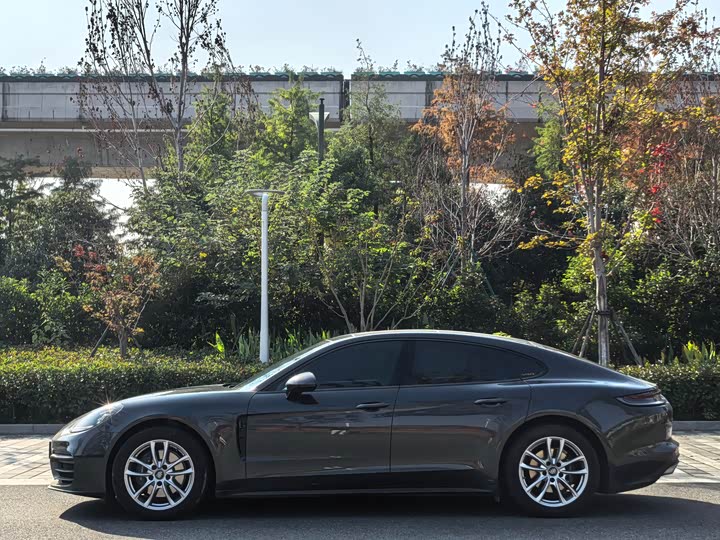 Фото 7 - Porsche Panamera