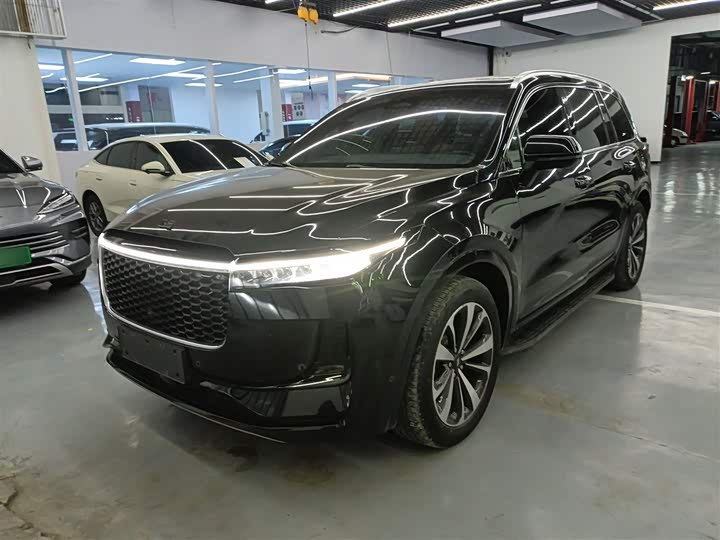 Фото 1 - LiXiang One