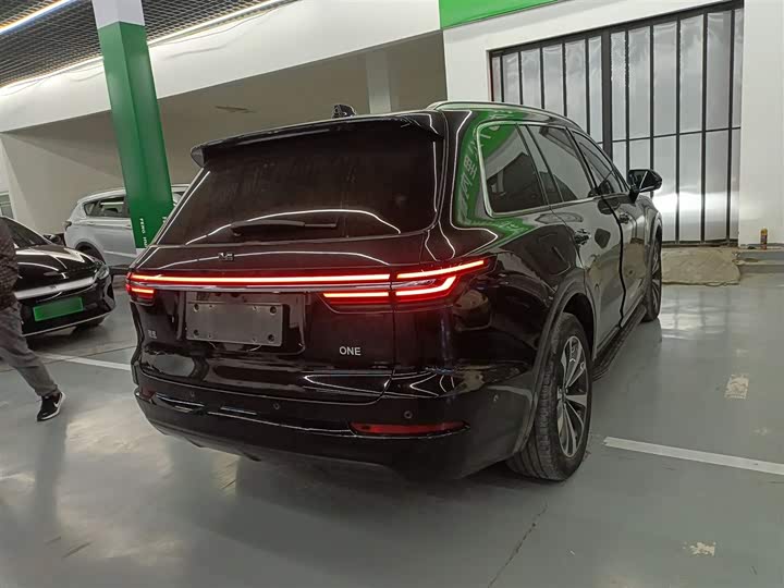 Фото 7 - LiXiang One