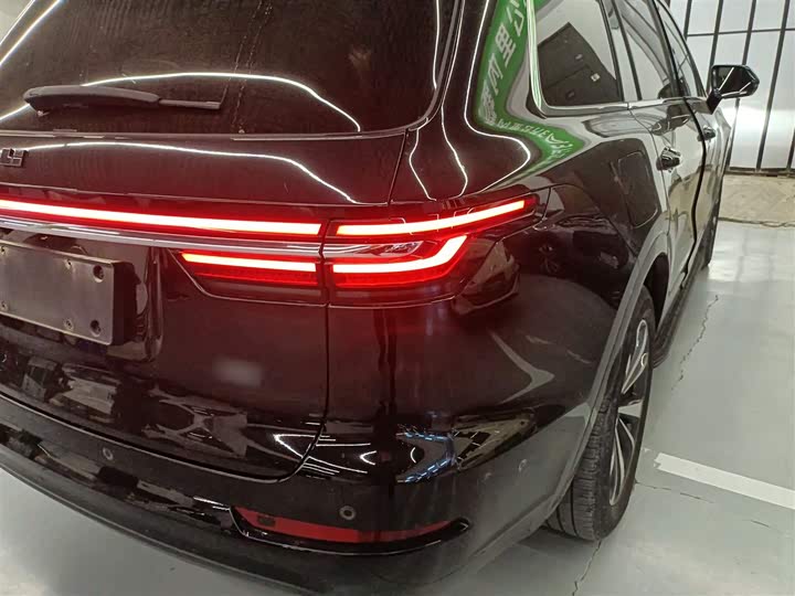 Фото 8 - LiXiang One