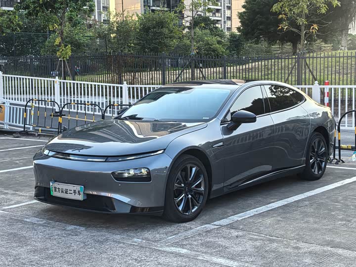 Фото 1 - XPeng P7