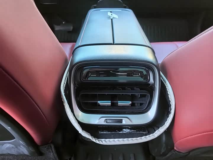 Фото 14 - XPeng P7