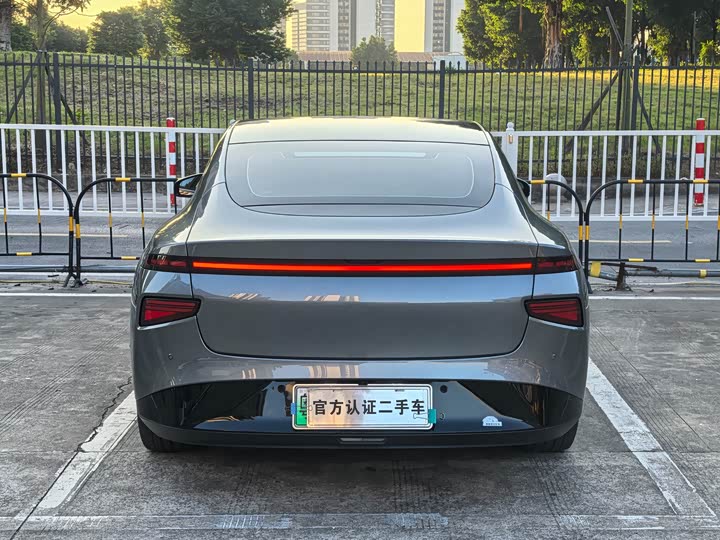 Фото 21 - XPeng P7